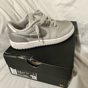 Nike Kids Silver Low-Top Sneakers